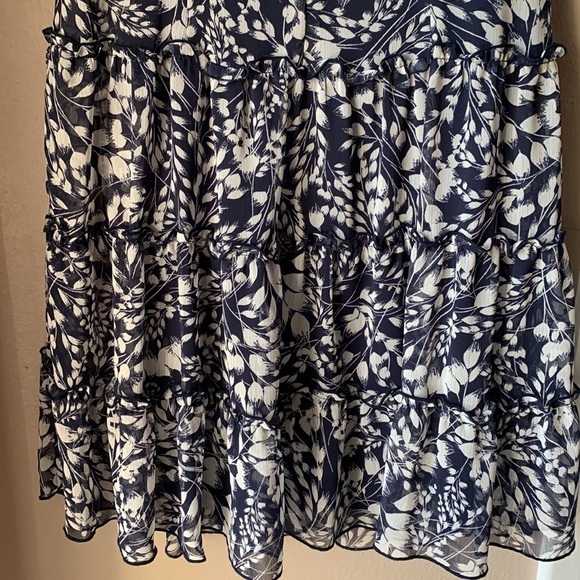 CONNECTED APPAREL Floral Sleeveless Tiered Mini Dress - Picture 7 of 7